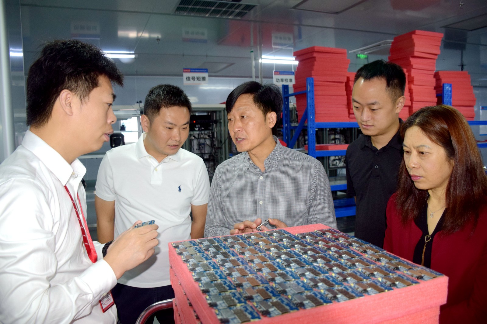 统战部长面对面：泸县县委常委、统战部部长调研规上工业企业一季度经济运行情况（调研欧乐）.jpg