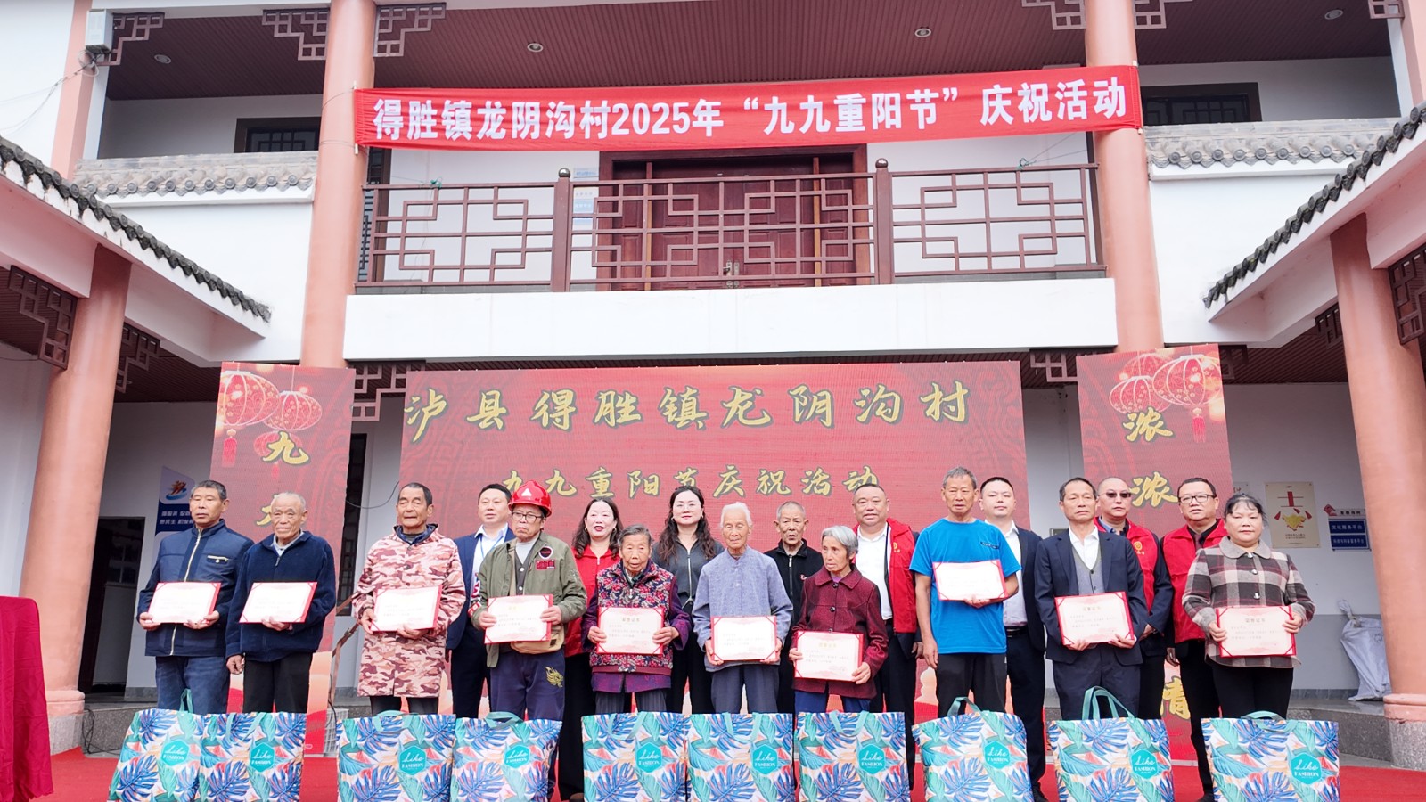 1761812829126336.jpg 1761812829126336.jpg